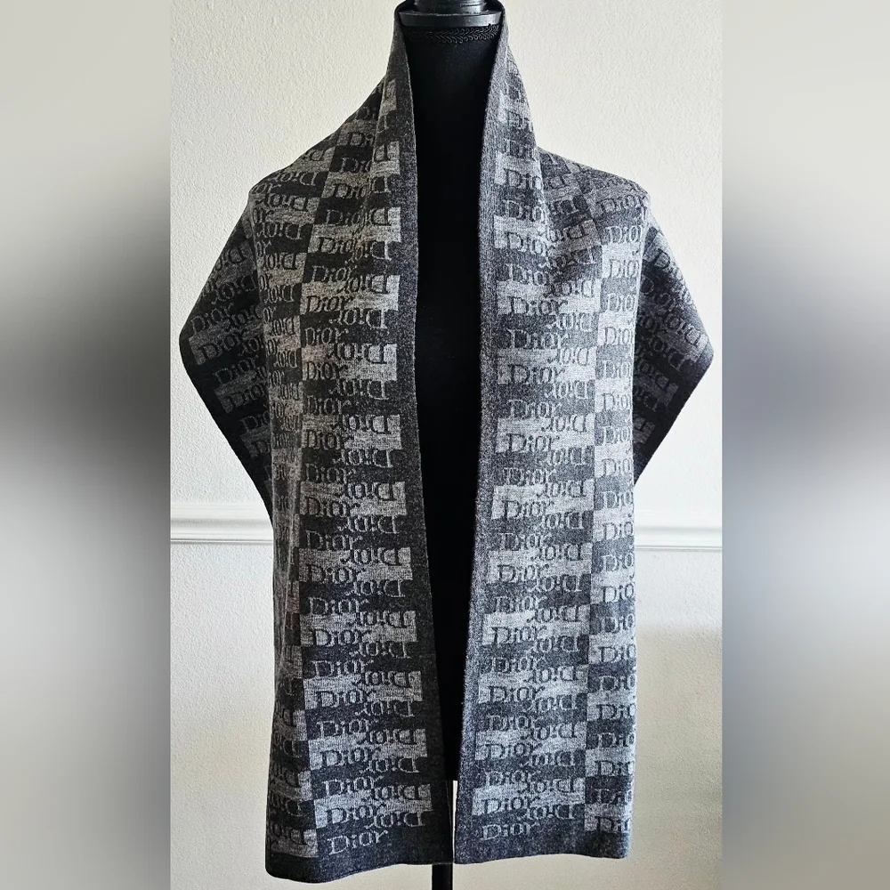Dior Gray Monogram Wool Scarf - Picture 2 of 5